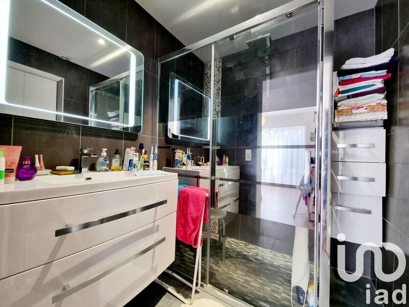 Maison - 291 m² - 9 pièces