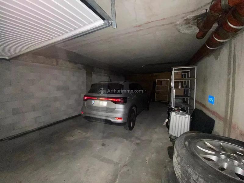 Parking / Garage - 48 m²