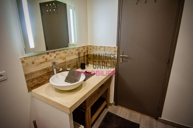 Mas - 376 m² - 15 pièces