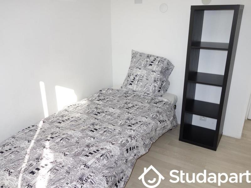 Chambre - 10 m² - 1 pièce