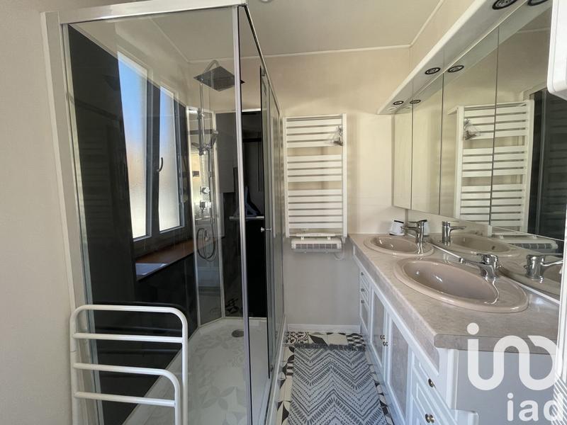 Maison - 200 m² - 7 pièces