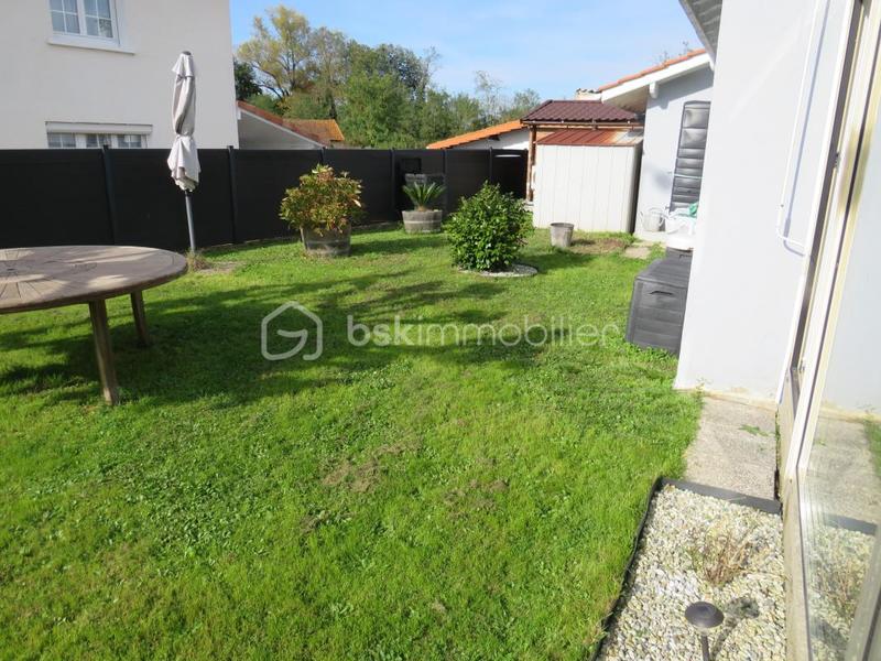 Maison traditionnelle - 90 m² - 4 pièces