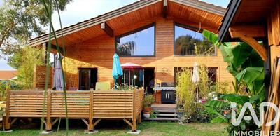 Maison - 102 m² - 4 pièces