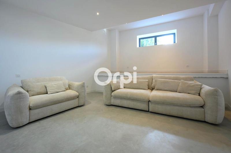 Loft - 285 m² - 4 pièces