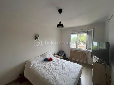 Appartement - 84 m² - 4 pièces