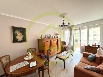 Appartement - 70 m² - 4 pièces