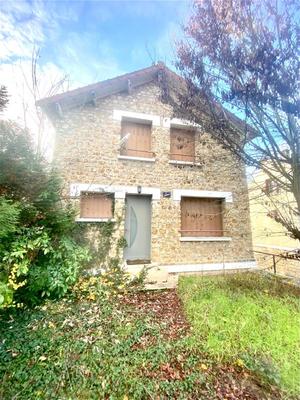 Maison - 94 m² - 5 pièces