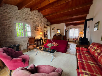 Maison - 181 m² - 9 pièces