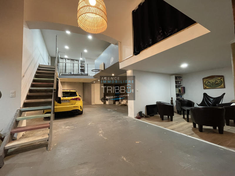 Maison - 216 m² - 5 pièces