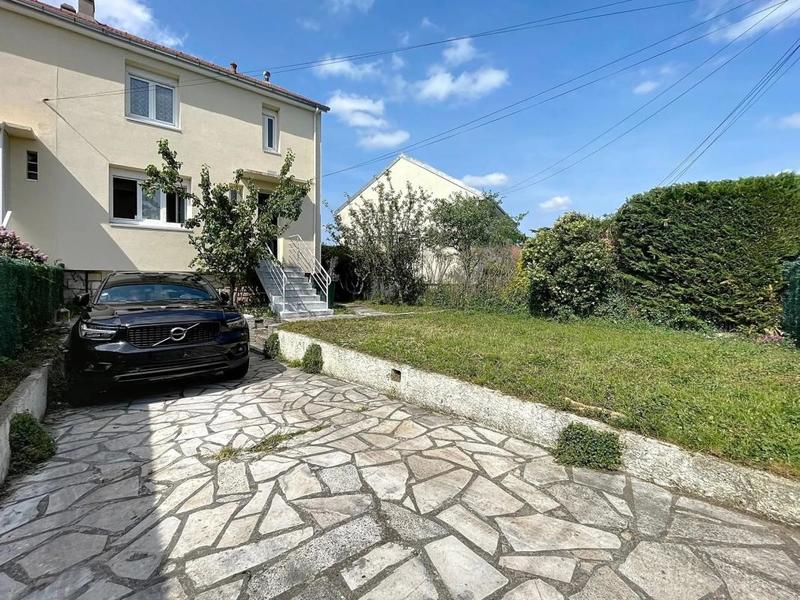 Maison - 67 m² - 5 pièces