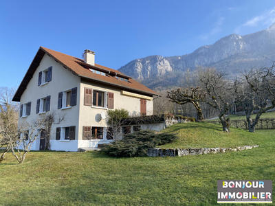 Maison - 187 m² - 6 pièces