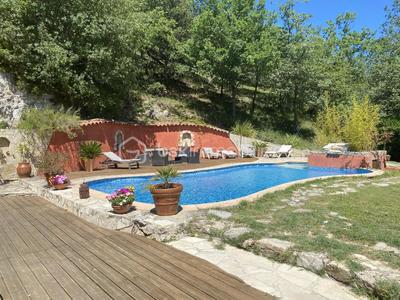 Villa - 212 m² - 5 pièces