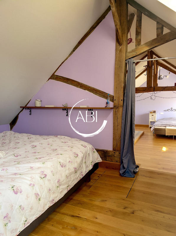 Maison ancienne - 137 m² - 3 pièces