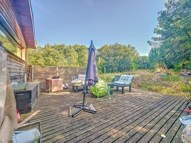 Maison - 260 m² - 9 pièces