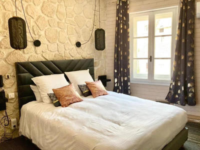 Fonds de commerce - 979 m²