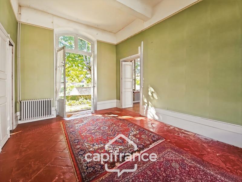 Maison - 275 m² - 6 pièces