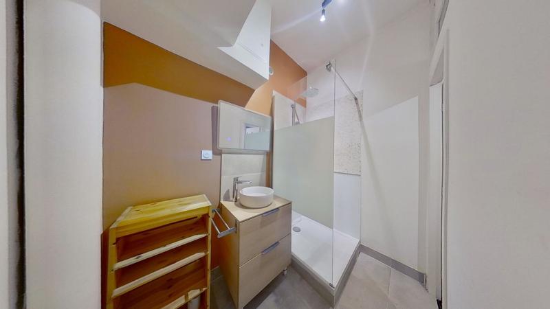 Appartement - 79 m² - 3 pièces