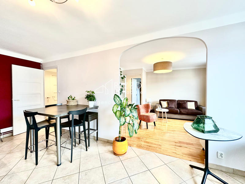 Appartement - 81 m² - 3 pièces