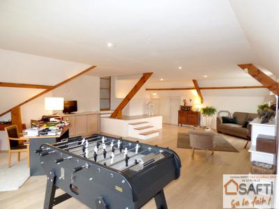 Maison - 246 m² - 8 pièces