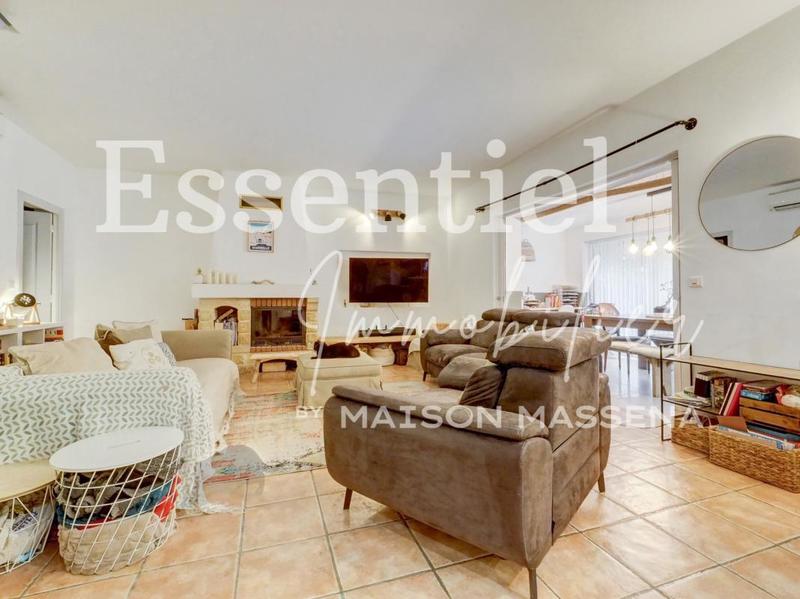 Maison - 100 m² - 5 pièces