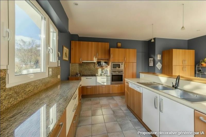Maison - 241 m² - 8 pièces
