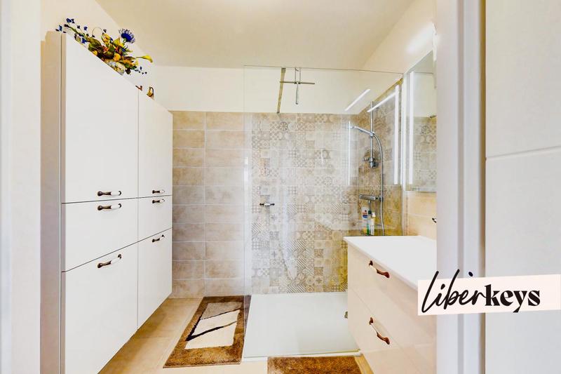 Appartement - 110 m² - 5 pièces