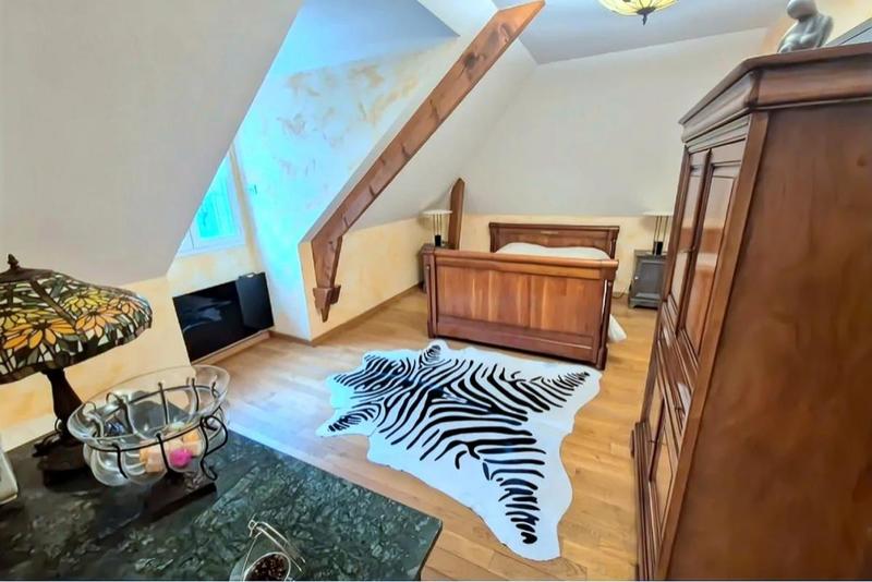 Pavillon - 160 m² - 6 pièces