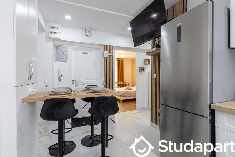 Chambre - 10 m² - 1 pièce