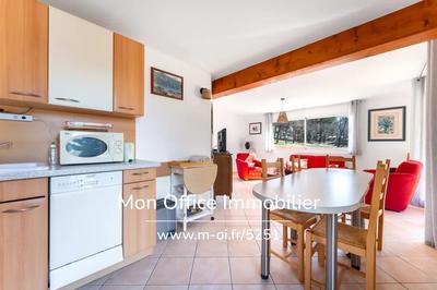 Maison - 77 m² - 3 pièces