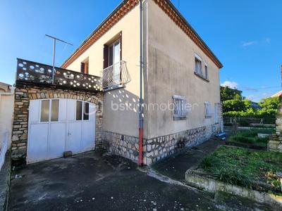 Maison traditionnelle - 165 m² - 8 pièces