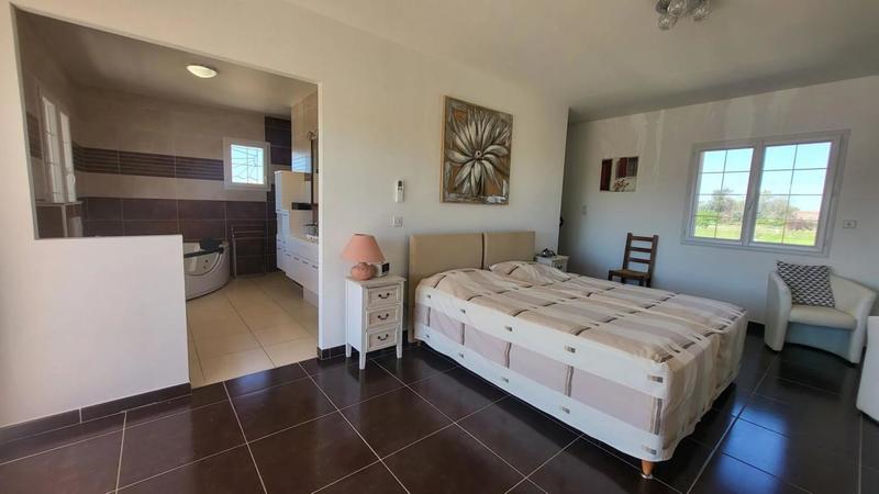 Villa - 220 m² - 6 pièces