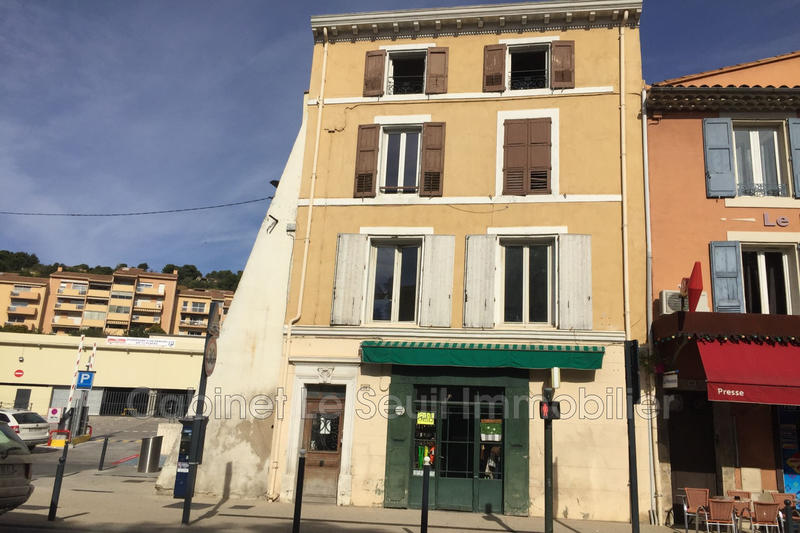 Maison - 215 m² - 9 pièces