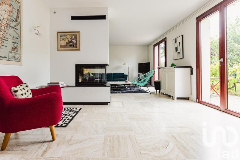 Maison - 246 m² - 8 pièces