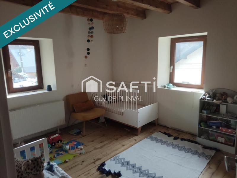 Maison - 216 m² - 9 pièces