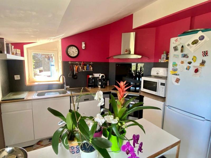 Propriété - 200 m² - 8 pièces