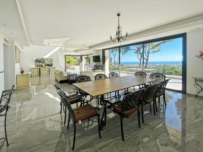 Maison - 372 m² - 7 pièces