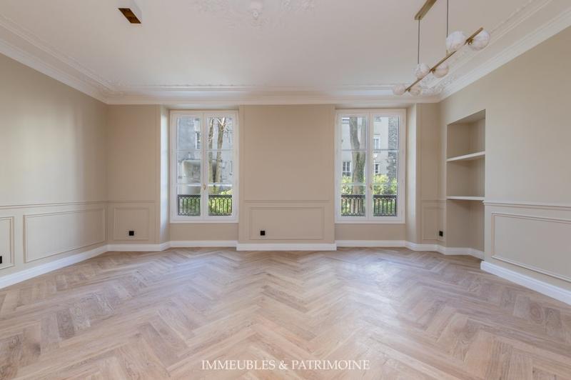 Immeuble - 55 m² - 2 pièces