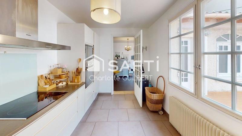 Maison - 254 m² - 5 pièces