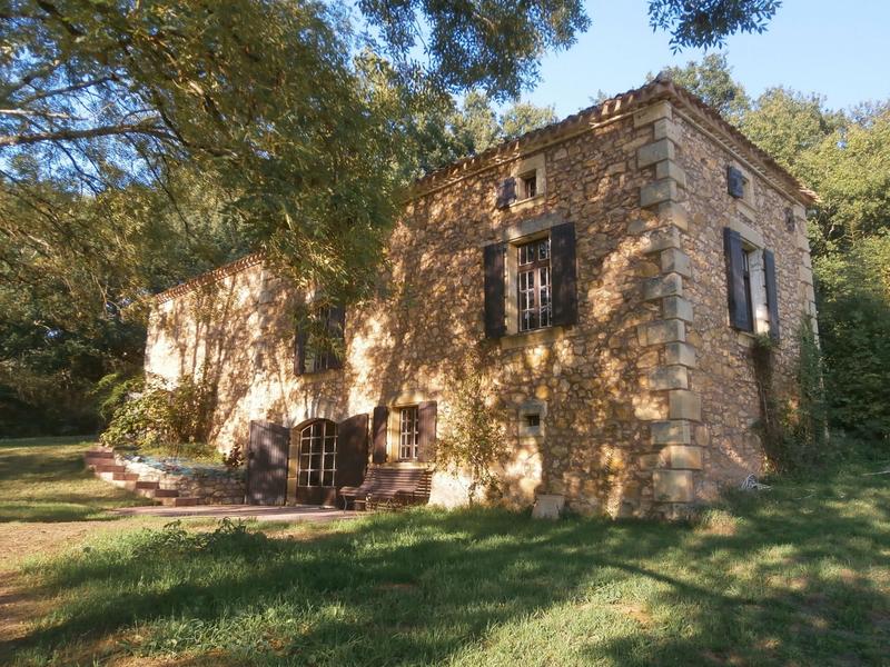 Maison traditionnelle - 221 m² - 8 pièces