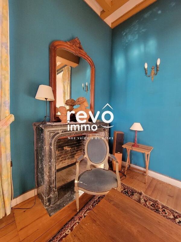 Maison - 333 m² - 10 pièces