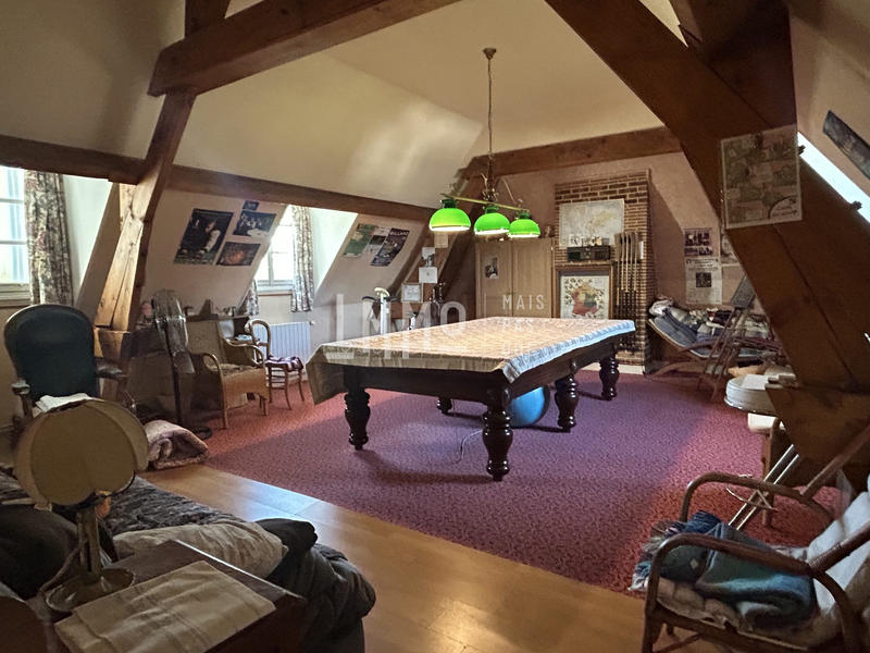 Maison traditionnelle - 206 m² - 7 pièces