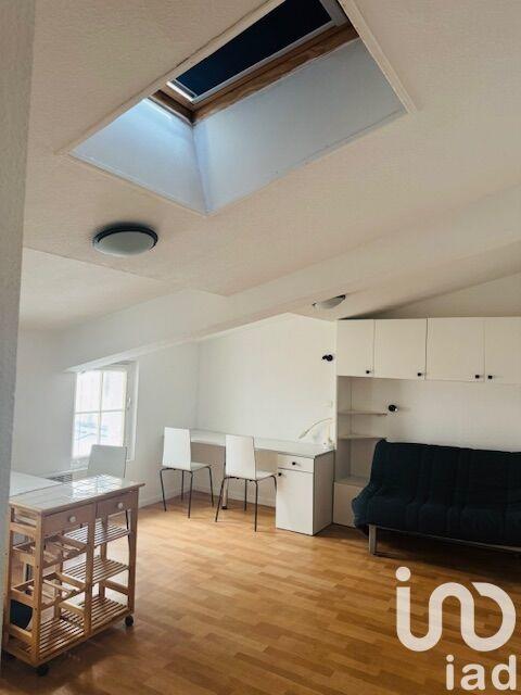 Studio - 30 m² - 1 pièce