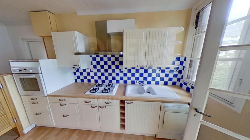 Appartement - 97 m² - 5 pièces