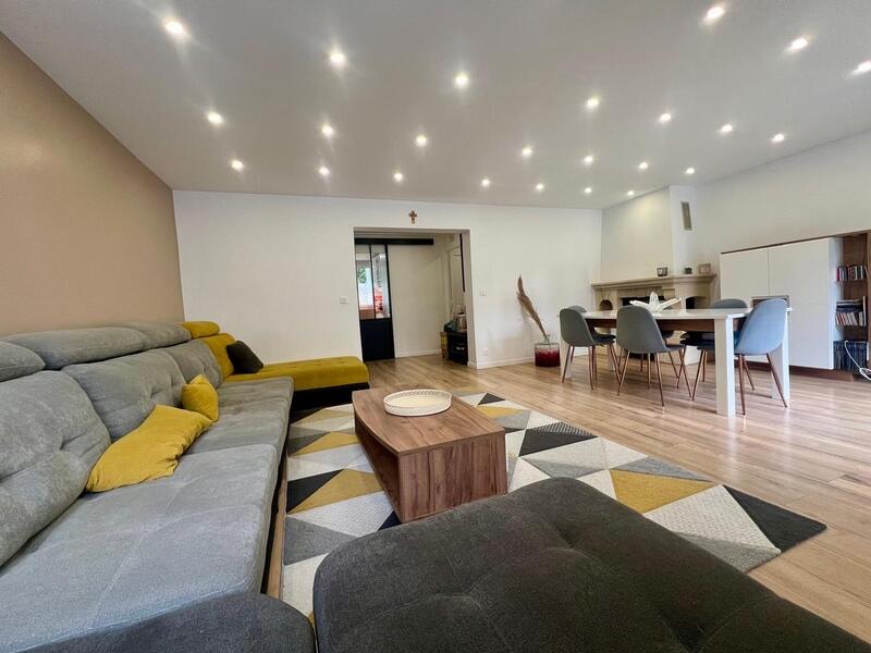 Appartement - 92 m² - 5 pièces