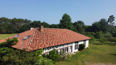 Maison - 587 m² - 16 pièces