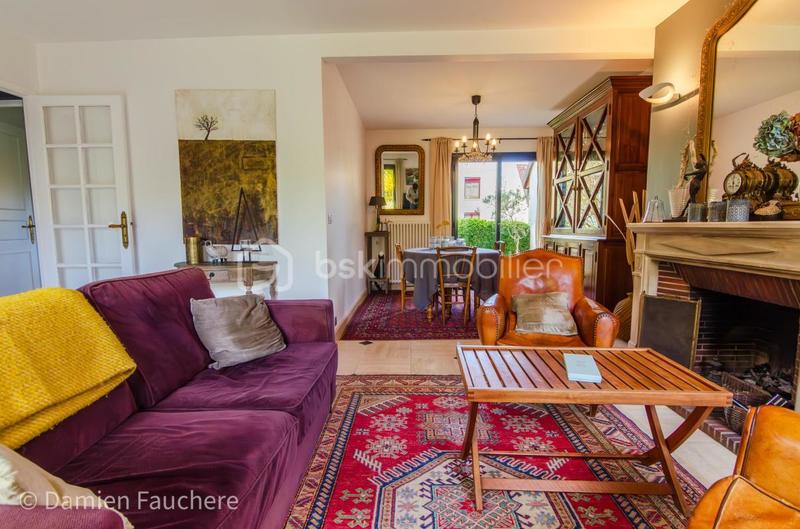 Maison traditionnelle - 150 m² - 8 pièces