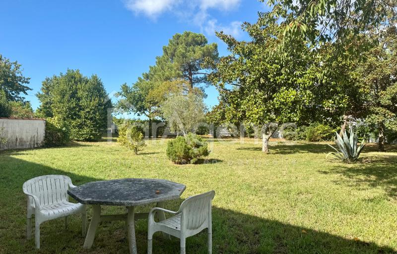 Maison - 205 m² - 7 pièces