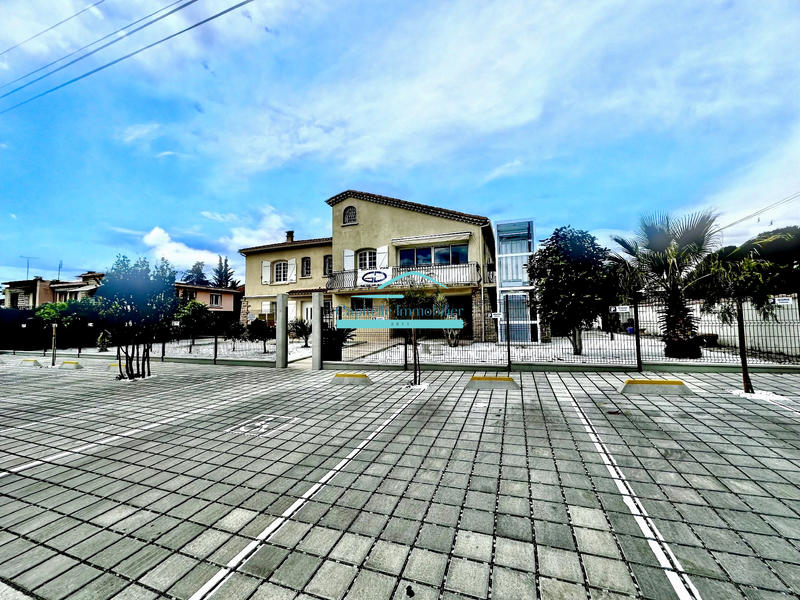 Local commercial - 13 m²