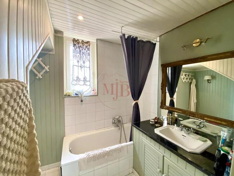 Maison de village - 133 m² - 6 pièces