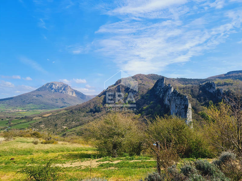 Maison - 213 m² - 9 pièces